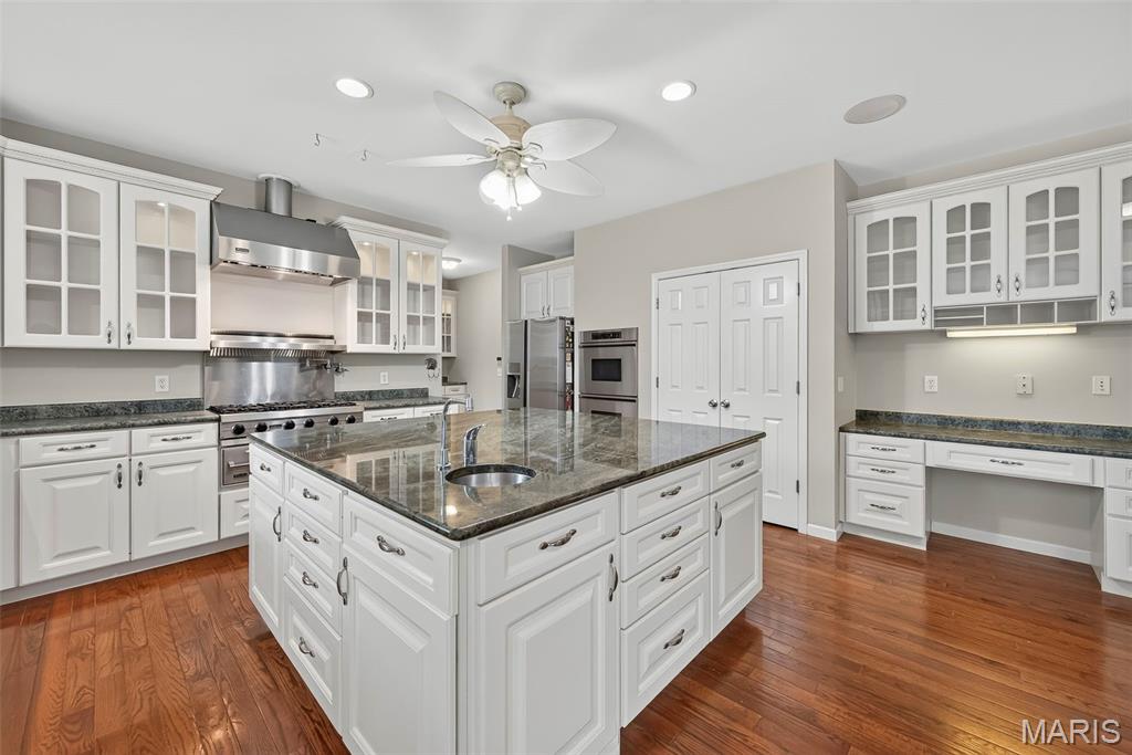 Brook Hollow Court - Residential