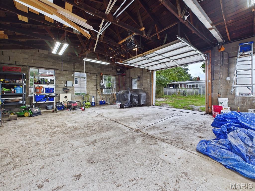 Commercial Place - Residential