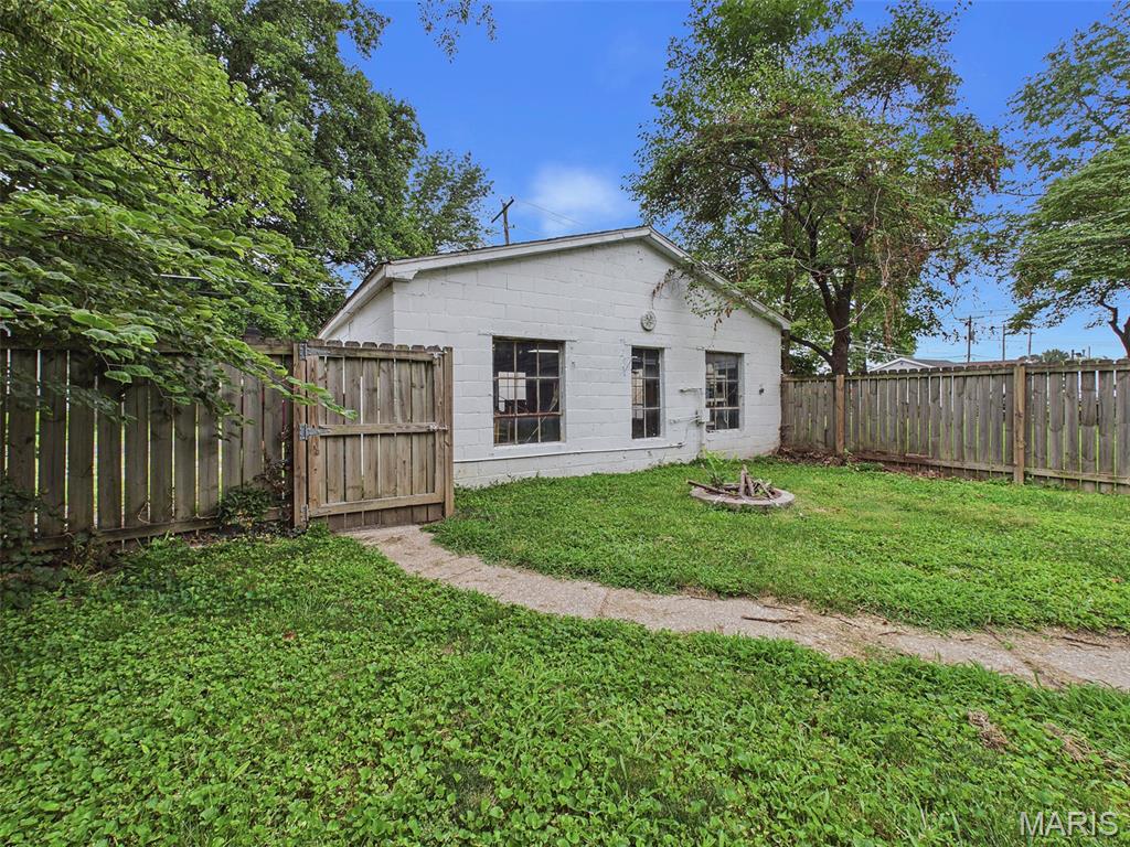 Commercial Place - Residential