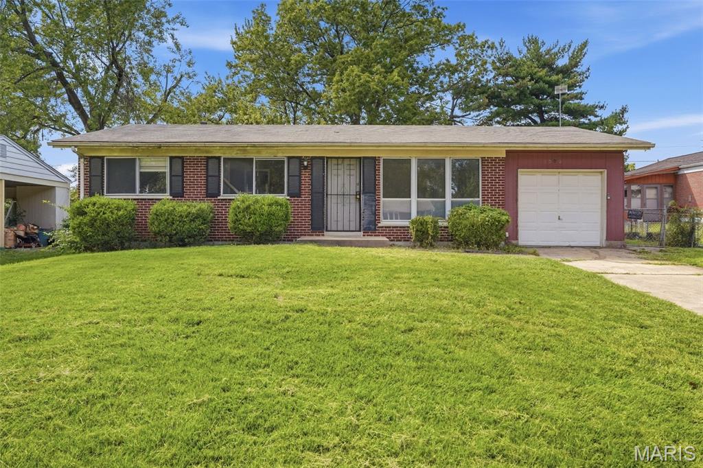 Welcome to this charming 1-story home offering 950 sq ft, 3 bedrooms, 1 full bathroom, and an attached garage! Step inside to a comfortable, functional floor plan with plenty of potential to create spaces that fit your style. The spacious backyard offers room for relaxing, entertaining, or enjoying the outdoors. Bring your ideas and make this home your own. Schedule your showing today!