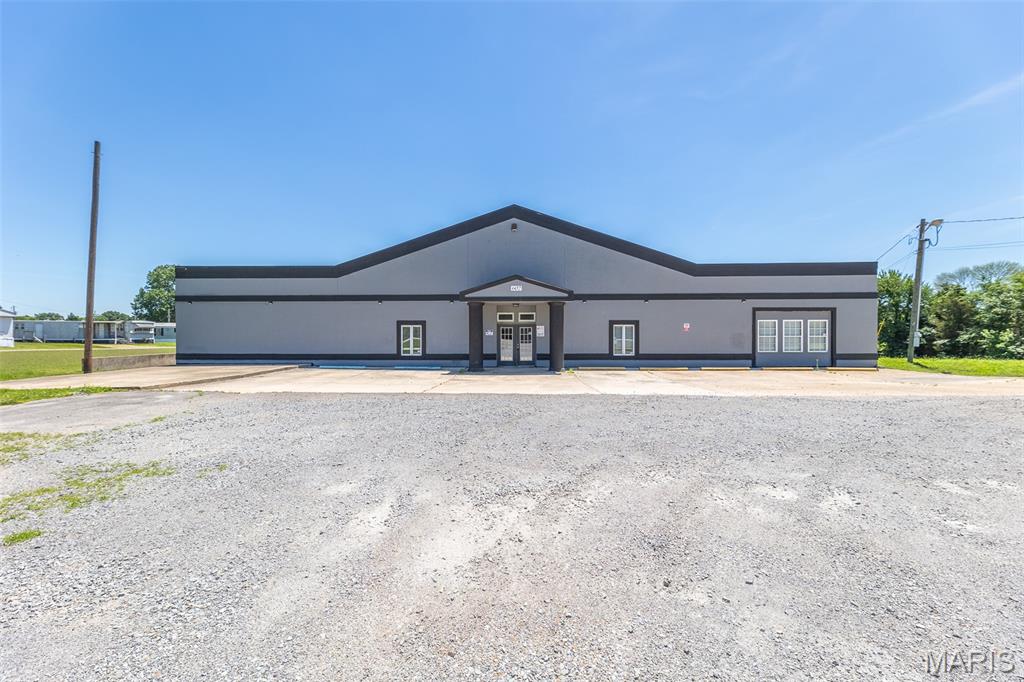 non-sub - Commercial Lease