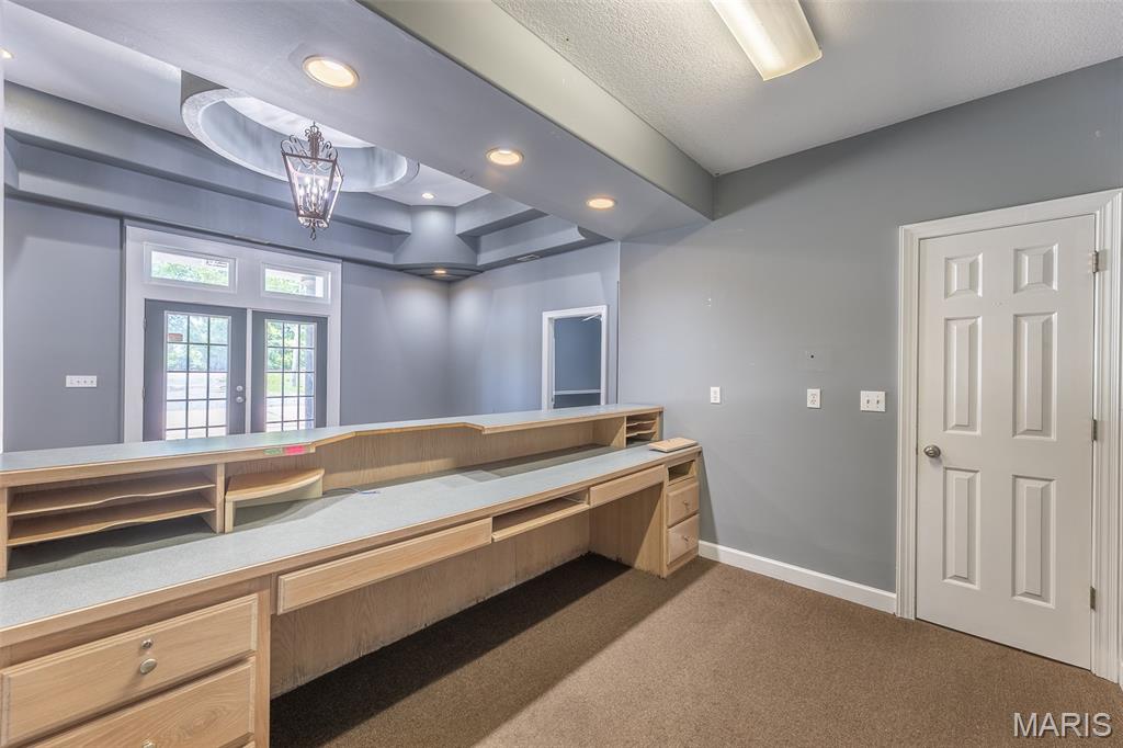 non-sub - Commercial Lease