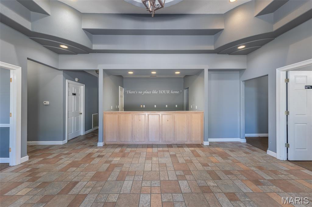 non-sub - Commercial Lease