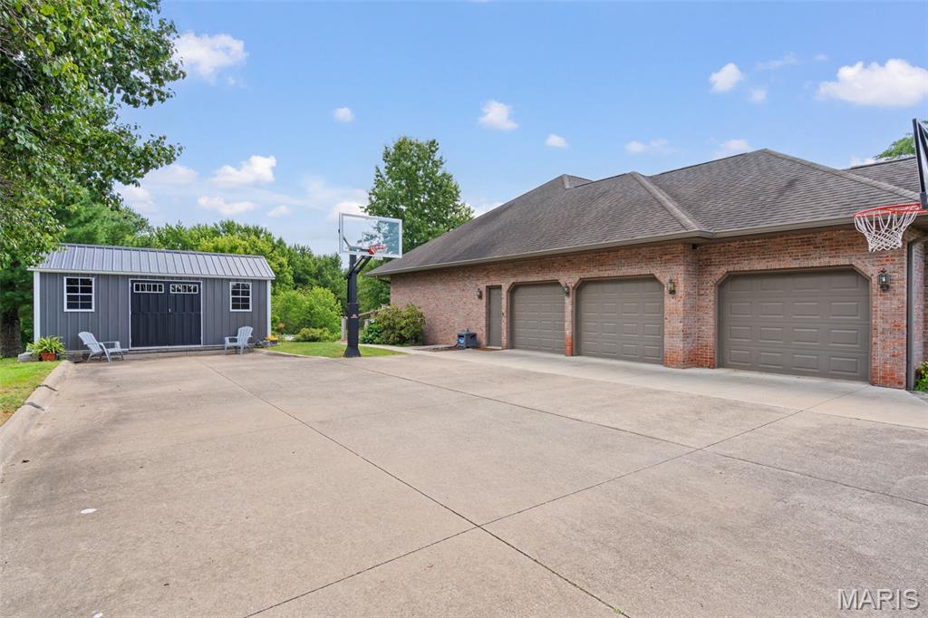 Lakeside Estate - Residential