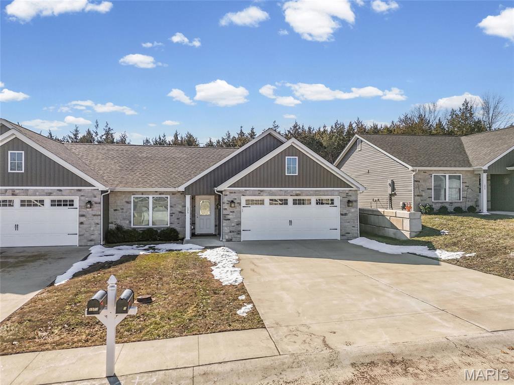 The Villas At West Ridge - Residential