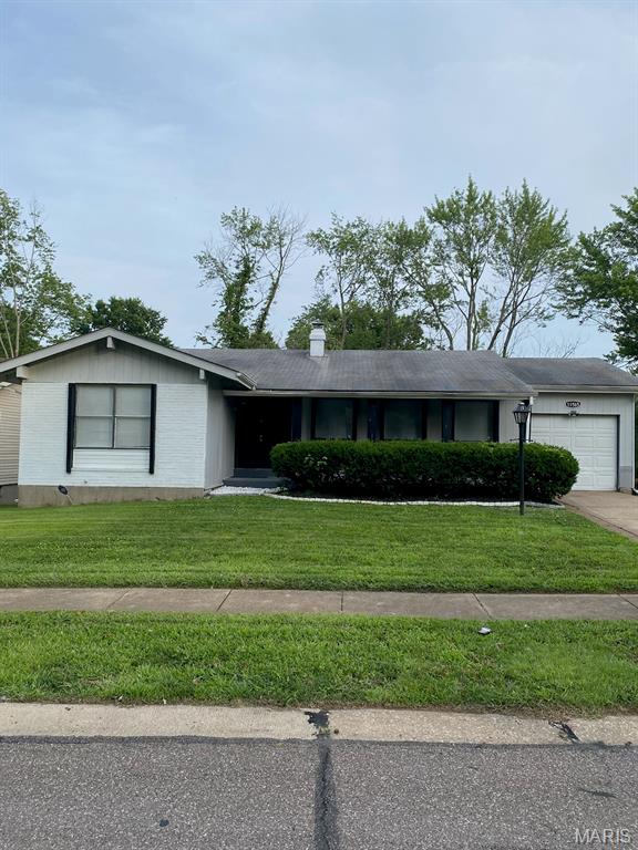Priced to sell! Nestled in the sought-after, this home is priced well below market value to account for some minor TLC. An amazing opportunity for the savvy buyer to customize their dream home or secure a high-performing investment property. Don't miss your chance to capitalize on this exceptional equity builder!  Priced perfectly incredible value; Stop paying for someone else's taste—come in, add your custom finishes, and instantly build your wealth! While it needs a little TLC and cosmetic updating, the bones are solid, and the potential for a massive return on investment is undeniable. This property offers an incredible equity opportunity in a highly desirable neighborhood. MUST SEE!