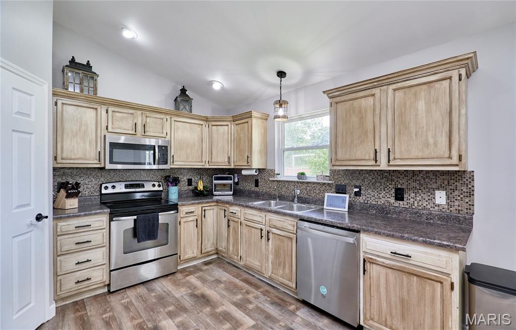 Hickory Farms - Residential