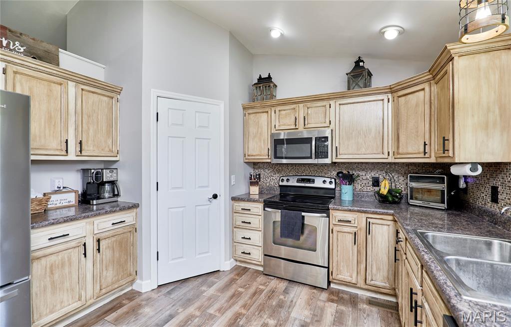 Hickory Farms - Residential