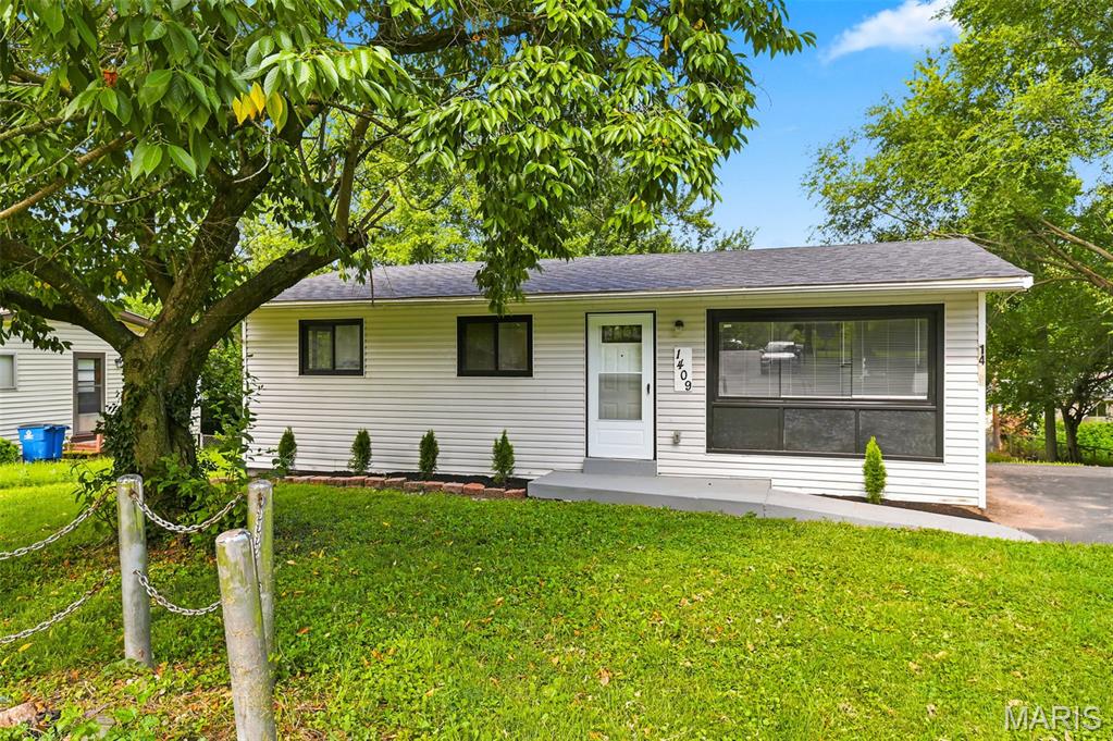 Welcome to this beautifully maintained 3-bedroom, 1-bath ranch offering timeless charm and modern updates. Featuring a new roof, gleaming hardwood floors, and abundant natural light throughout, this home is truly move-in ready. The spacious living room provides a warm and inviting atmosphere, while the generously sized bedrooms offer comfort and versatility. The kitchen is functional with ample cabinet space and is ready for your personal touch. Whether you're a first-time homebuyer, looking to downsize, or searching for a great investment opportunity, this home checks all the boxes. Conveniently located near shopping, restaurants, parks, schools, and major highways. Schedule your private showing today!