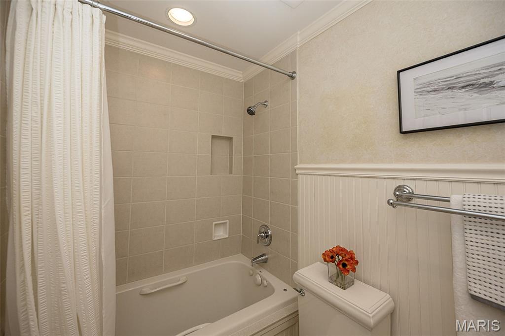 Waterford Place 2 22n110182 - Residential