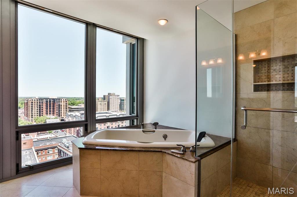 Park East Tower - Residential