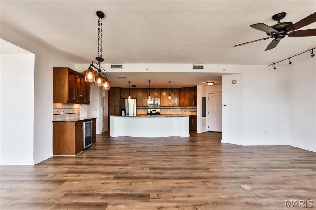 Park East Tower - Residential
