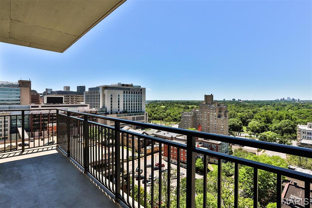 Park East Tower - Residential