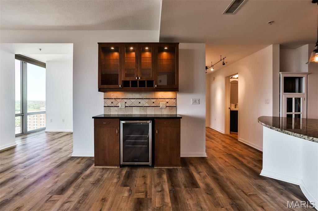 Park East Tower - Residential