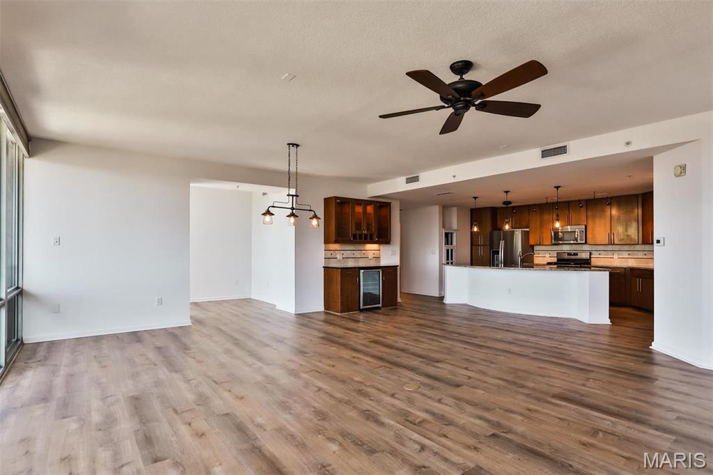 Park East Tower - Residential