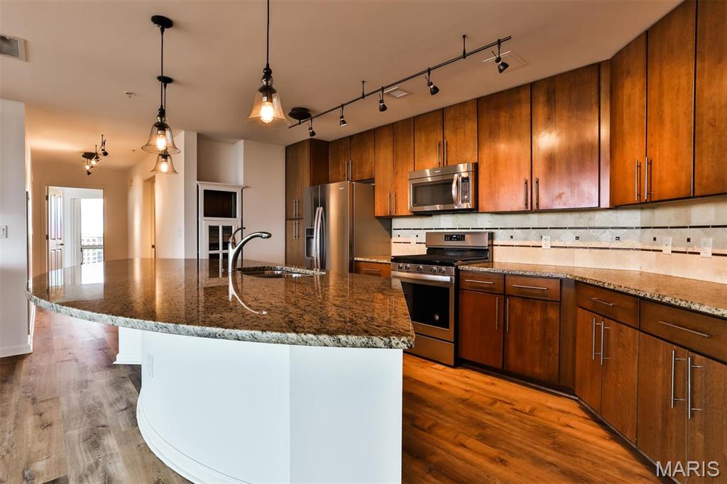 Park East Tower - Residential