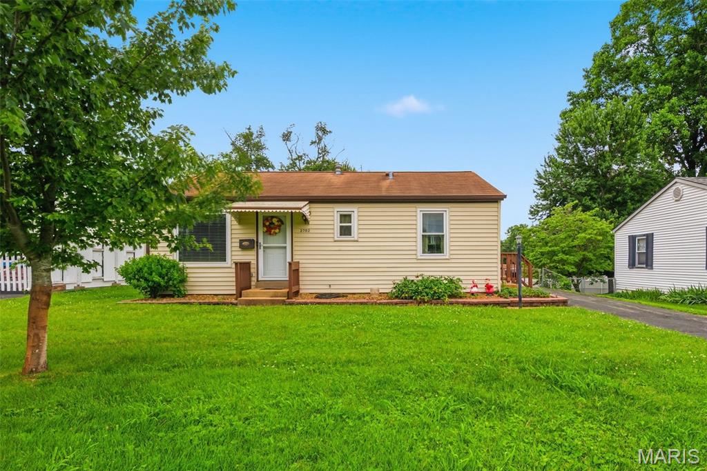 If you've been waiting for a home in the Pattonville School District that checks the boxes without breaking the budget, here it is. This well-cared-for 3-bedroom, 1-bath home sits on a level lot with a fenced backyard that's ready for kids, dogs, backyard barbecues, or all three at the same time.
Inside, you'll find a comfortable layout that's been lovingly maintained and is ready for its next chapter. Outside, there's plenty of room to spread out, play, garden, or simply enjoy a little extra breathing room.
Clean, cared for, and in a location that's always in demand, this is the kind of home that feels easy the moment you pull into the driveway. Come take a look before someone else beats you to it.