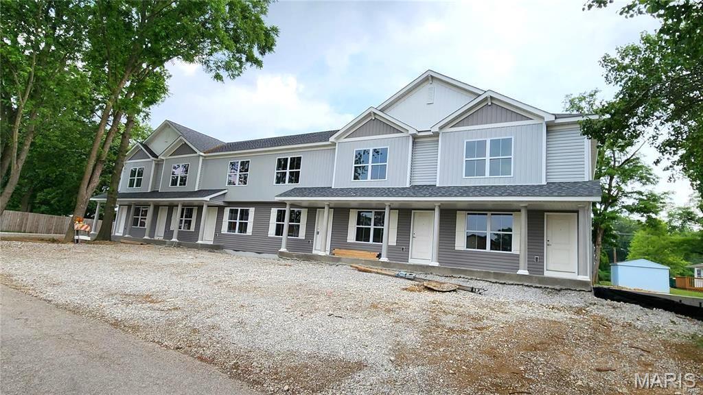 TOWNSEND SQUARE - Residential Lease