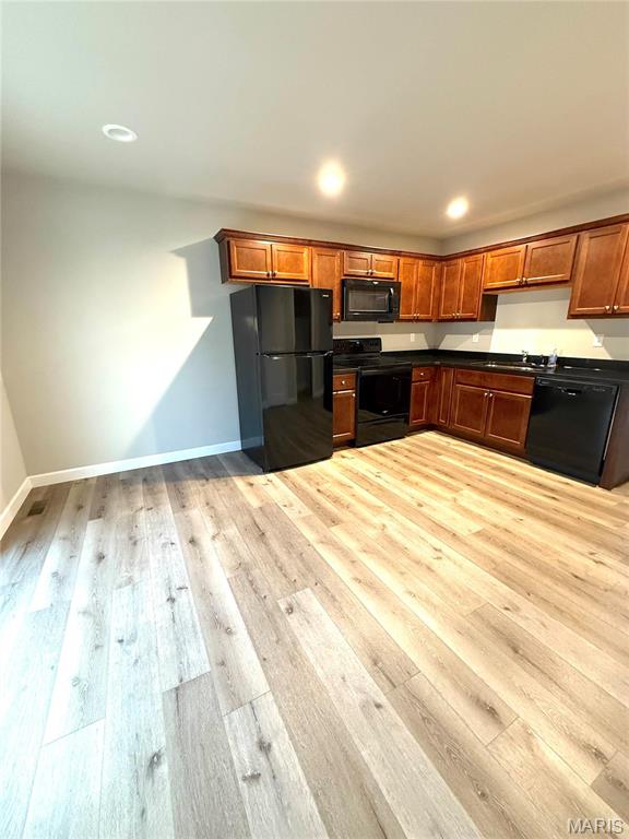 TOWNSEND SQUARE - Residential Lease