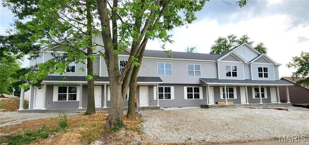 TOWNSEND SQUARE - Residential Lease