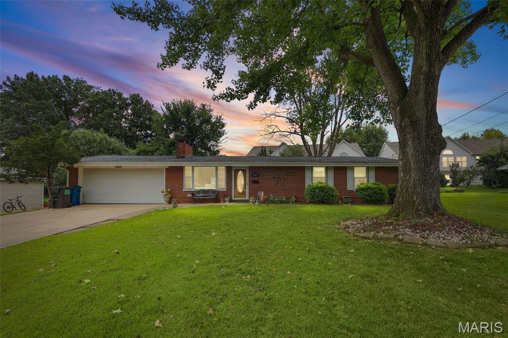 NICE GODFREY HOME. CONVENIENT ALL ONE LEVEL LIVING ON THIS 3 BEDROOM, 2 BATH  FULL BRICK HOME. BEAMED VALULTED CEILING,  FIREPLACE, EAT IN KITCHEN, PRIMARY BEDROOM WITH PRIVATE BATH. FEATURES COVERED PATIO, FENCED YARD, SHED,  2 CAR ATTACHED GARAGE. CINCH HOME WARRANTY PROVIDED. HOME SOLD AS-IS CONDITION.