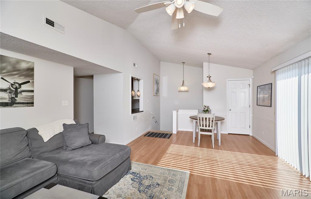 Brentwood Forest Condo Ph Eight - Residential