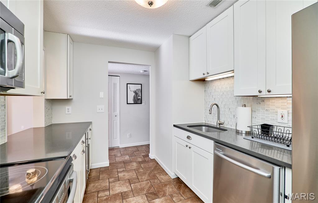 Brentwood Forest Condo Ph Eight - Residential