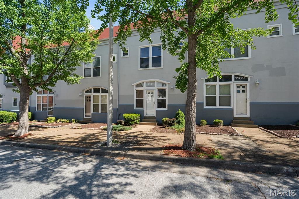 Welcome to 1111 Biddle Street — a renovated 2-bedroom, 1-bath main-floor townhouse-style condo offering modern updates, tall ceilings, and a convenient St. Louis City location. Updated within the last few years, this move-in-ready home features new vinyl plank flooring, stainless steel appliances, an open floor plan, and a newer HVAC system installed in 2023.

The main living area offers a comfortable, functional layout with great natural flow between the living room and kitchen. The renovated bathroom includes a tile tub/shower combo, updated vanity, modern lighting, and tasteful finishes. Additional conveniences include in-unit laundry, storm doors at both the front and rear entrances, assigned off-street parking with easy rear access, and a private deck with secured outdoor storage.

Located within walking distance of Downtown St. Louis, Busch Stadium, The Dome at America’s Center, Horseshoe Casino, and more, this condo offers excellent access to entertainment, sporting events, restaurants, and city amenities. Investor-friendly and previously rented for $1,295/month, this property is a great opportunity for an owner-occupant or investor looking for a low-maintenance city property in a highly convenient location.
