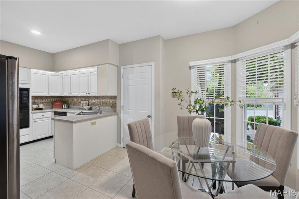 Field Pointe Condo Twenty - Residential