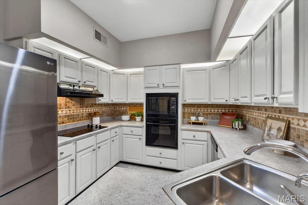 Field Pointe Condo Twenty - Residential