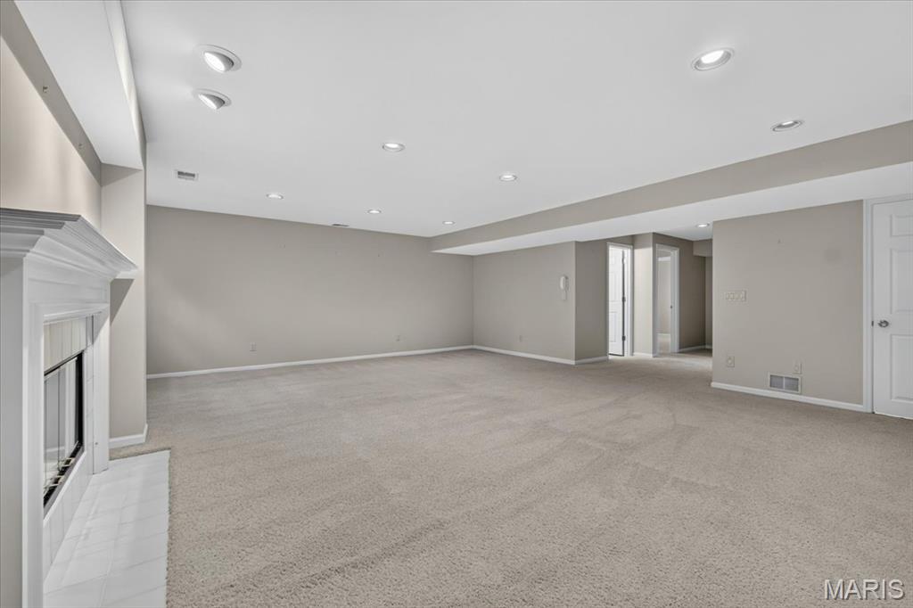 Field Pointe Condo Twenty - Residential