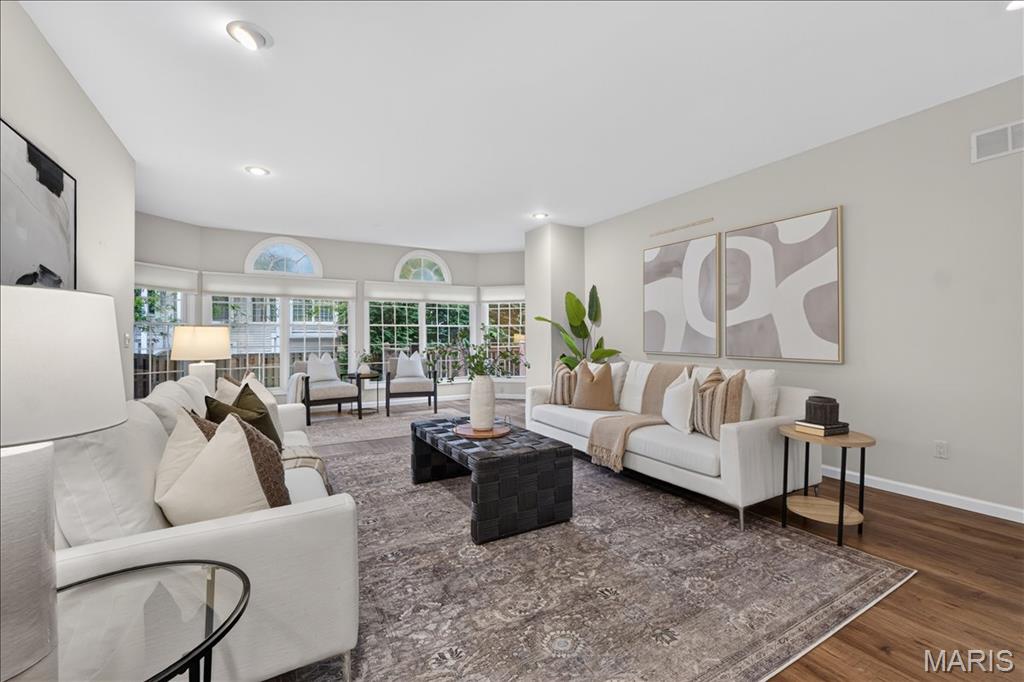Field Pointe Condo Twenty - Residential