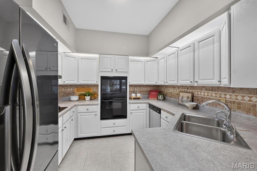 Field Pointe Condo Twenty - Residential