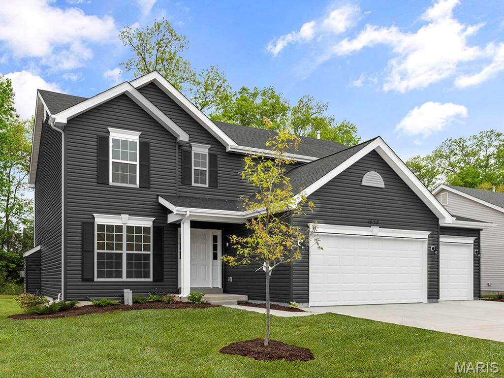 McBride Homes brand-new Nottingham 2-story home with 4BR, 2.5BA will be ready this summer! This stunning home features a 3-CAR GARAGE, 9ft ceilings, 6’ windows, & wood laminate flooring throughout the main floor. The kitchen has quartz countertops, Winstead Burlap 42” cabinets, center island w/ extended breakfast bar, stainless-steel GE appliances, & walk-in pantry. There is a spacious great room w/window wall & ceiling fan, plus a formal living room & dining room. Upstairs the primary suite has a spacious walk-in closet & private bath w/walkin shower, large tub & dual vanity. 3 more bedrooms & hall bath add convenience. Dual zone HVAC, 2 panel white interior doors, coachlights, LL ¾ bath rough-in & more! Valley View Farms offers beautiful new homes in Union, MO with easy access to shopping, dining, schools, and I-44 for convenient everyday living in Franklin County. Enjoy peace of mind with McBride Homes’ 10 year builders warranty & incredible customer service! Display photos shown.