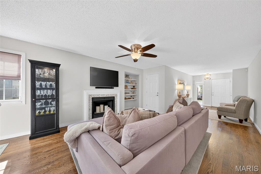 Brentwood Forest Condo Ph Eight - Residential