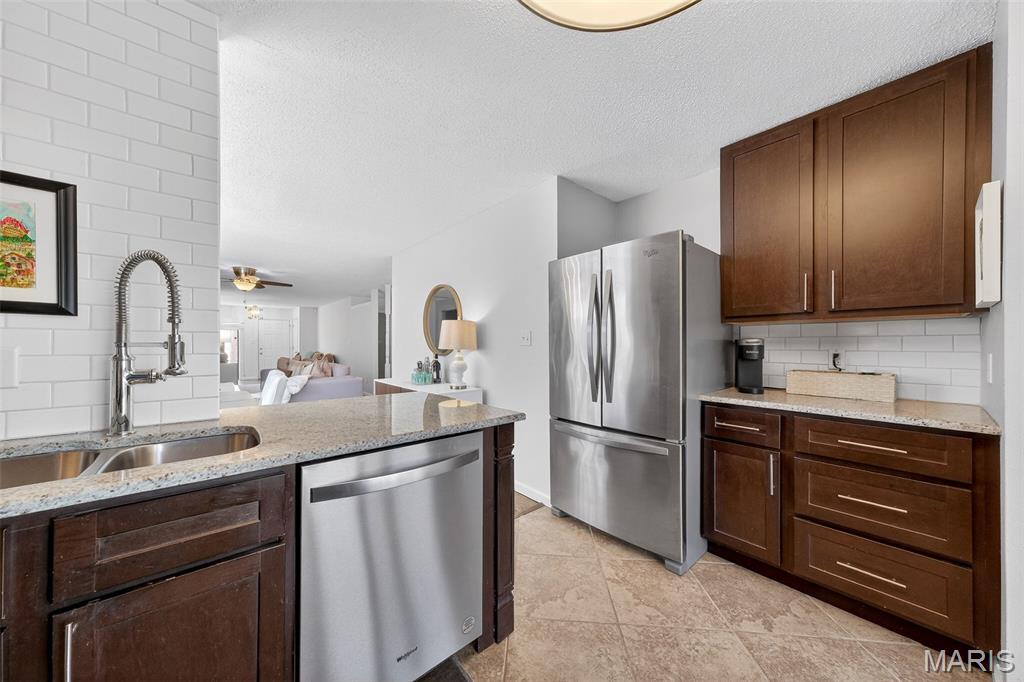 Brentwood Forest Condo Ph Eight - Residential