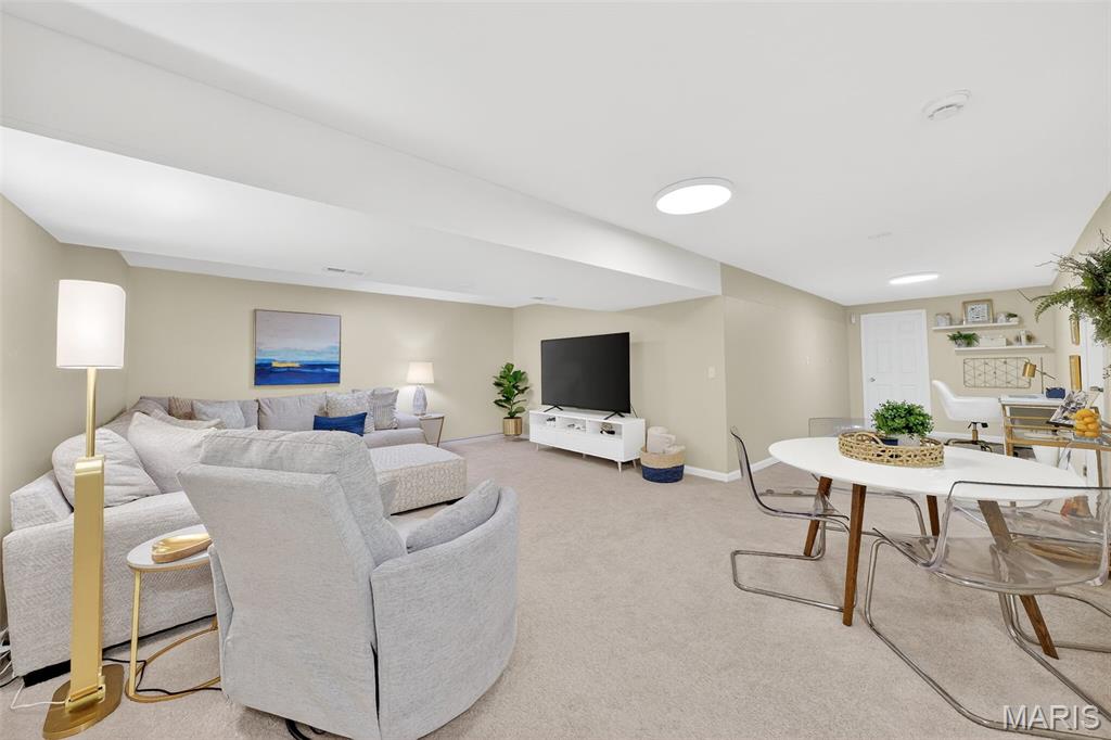Brentwood Forest Condo Ph Eight - Residential