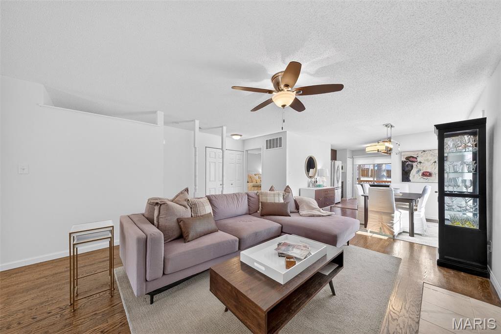 Brentwood Forest Condo Ph Eight - Residential