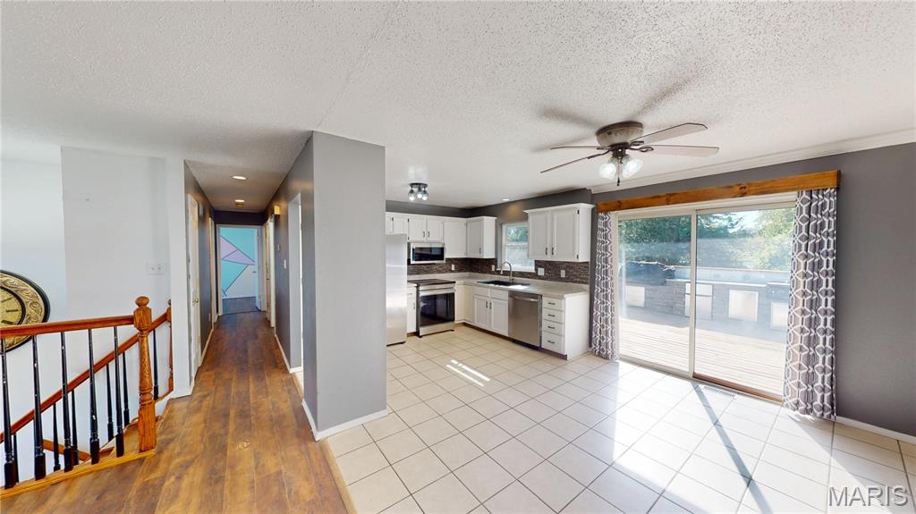Mitchell Lake - Residential