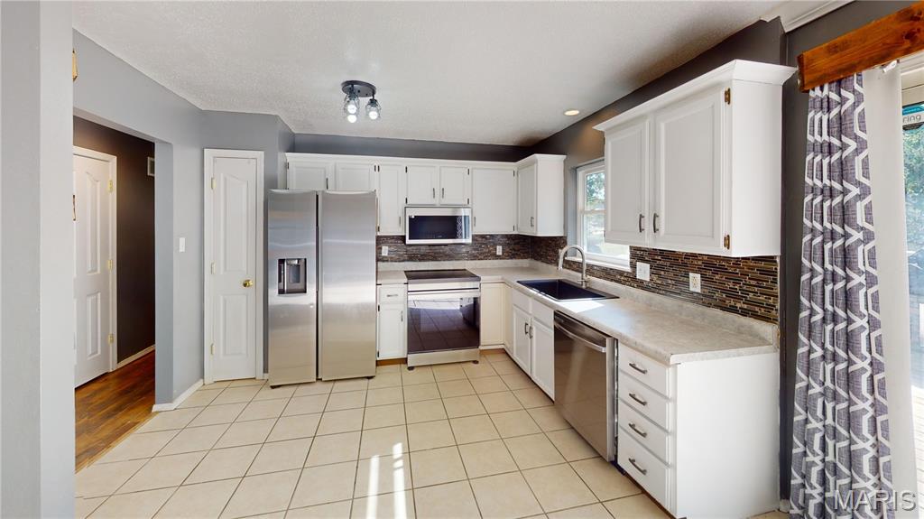 Mitchell Lake - Residential