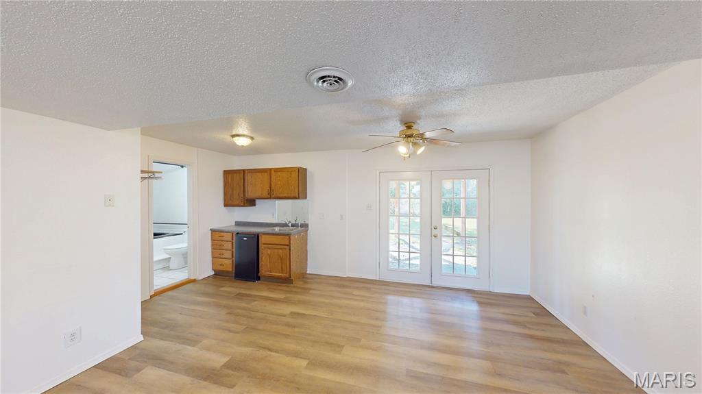 Mitchell Lake - Residential
