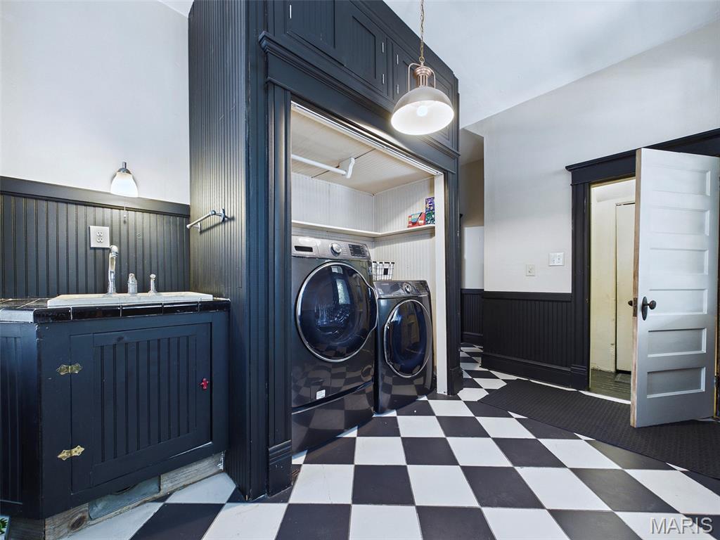Edwards B F Add - Residential