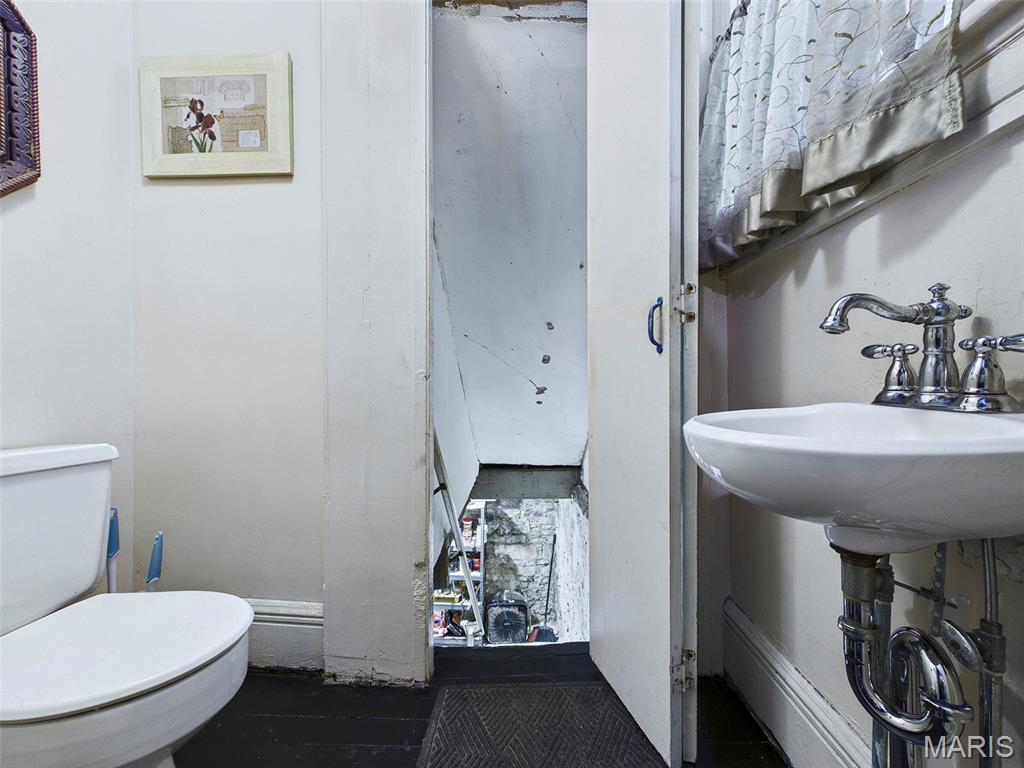 Edwards B F Add - Residential