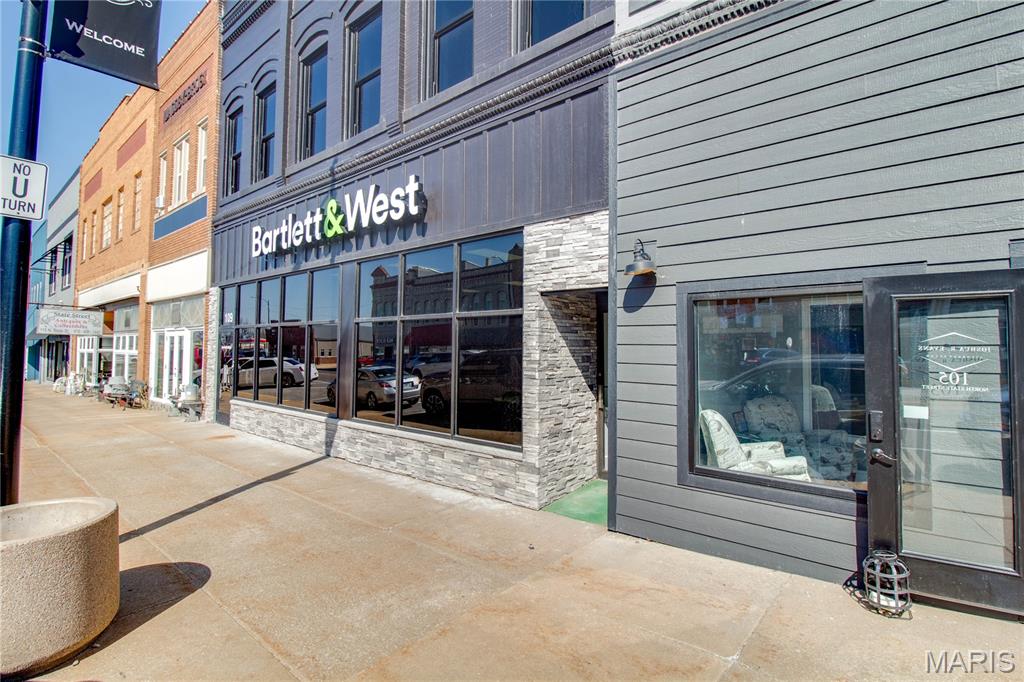 Not in a subdivision - Commercial Lease