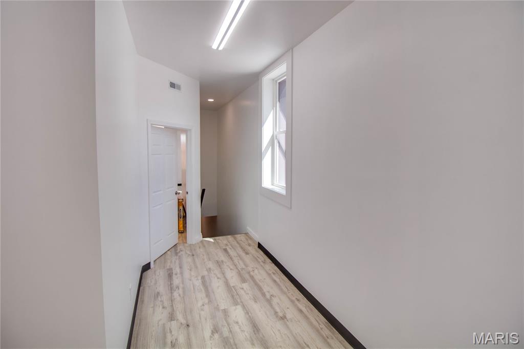 Not in a subdivision - Commercial Lease