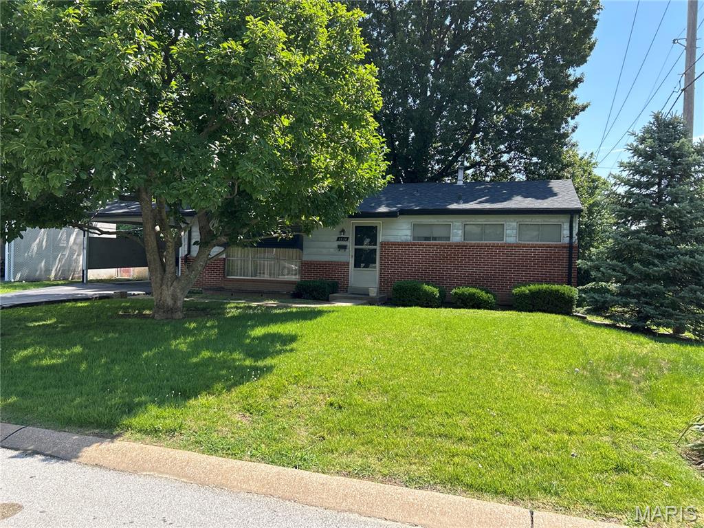 Great opportunity for rehab or rental in the Ladue School District.  Come and check out this home on this very desirable street. The roof is about 4 years old.  The HVAC is about 16 years old, and the water heater is about 11.