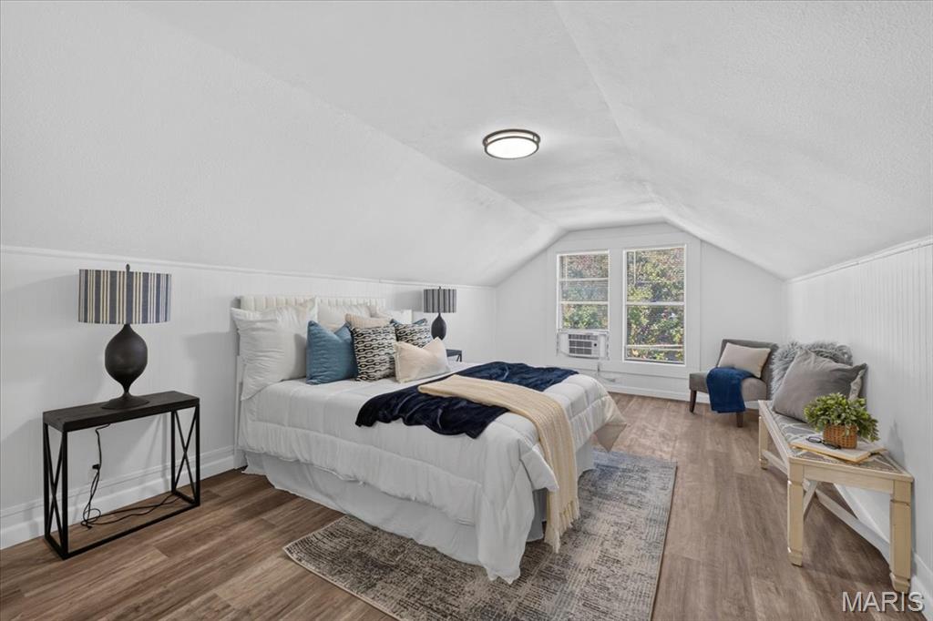 Twelve Oaks - Residential