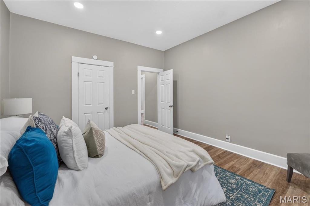 Twelve Oaks - Residential