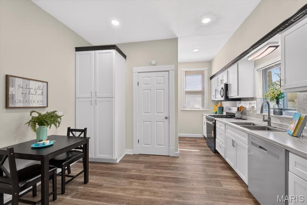 Twelve Oaks - Residential