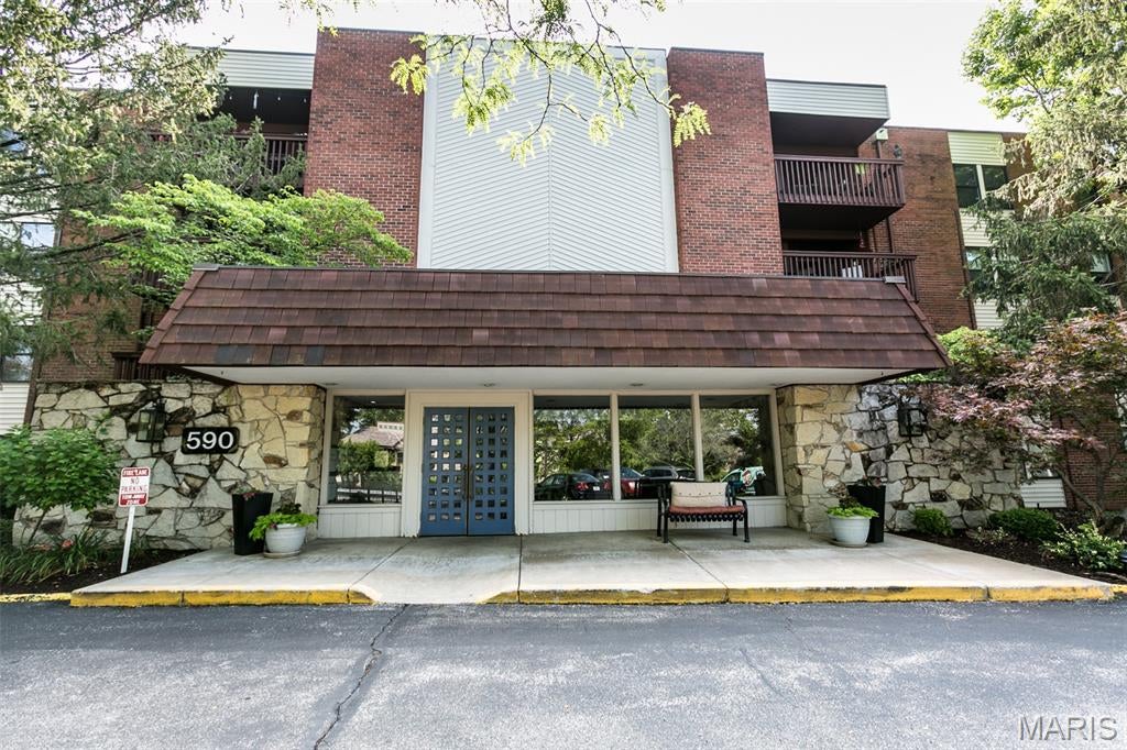 Beautifully updated top floor condo in a fantastic location. This 4th floor condo has been recently updated with lots of new possibilities. Covered porch gives you access to the outdoors all year long. Wake up in the morning and enjoy your coffee watching the golfers on Creve Coeur Golf Course. Hugh master suite has a large finished walk-in-closet with tons of storage. Enjoy your wet bar and gas fireplace and have fun cooking in an updated kitchen. 2 additional large rooms with hugh closets - home office or for out of town visitors. Unit also has a washer and dryer included. Secure covered parking in underground garage and additional storage space in the basement included. Condo was updated last year with a high efficiency HVAC unit with a humidifier and air scubber to keep all of those germs at bay! New gas water heater added. Wonderful complex with its own clubhouse, inground pool, and next to Creve Coeur Golf course.  Tenant is responsible for electricity, gas, and cable only.